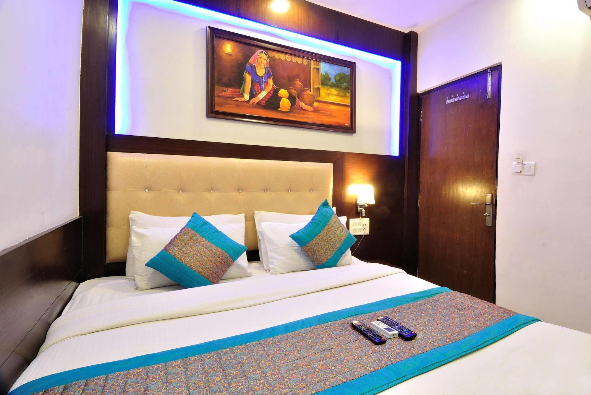 Hotel Prince Palace Deluxe - Paharganj - New Delhi Exterior photo
